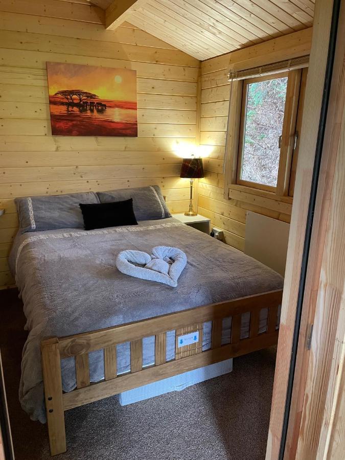 Cosy 2 Bedroom Cabin On Coast Private Hot Tub ' Driftwood ' Stolford Exterior photo